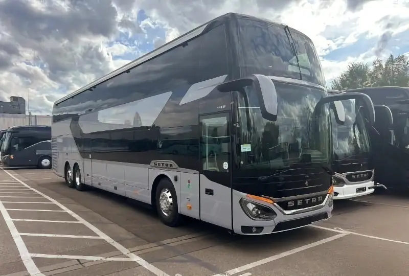 double-decker coach